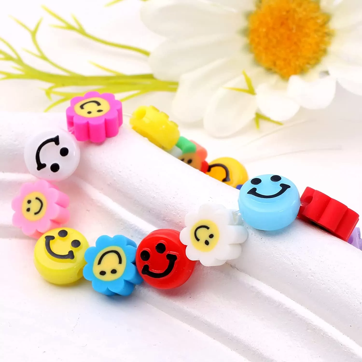 600Pcs Smiley Face Beads