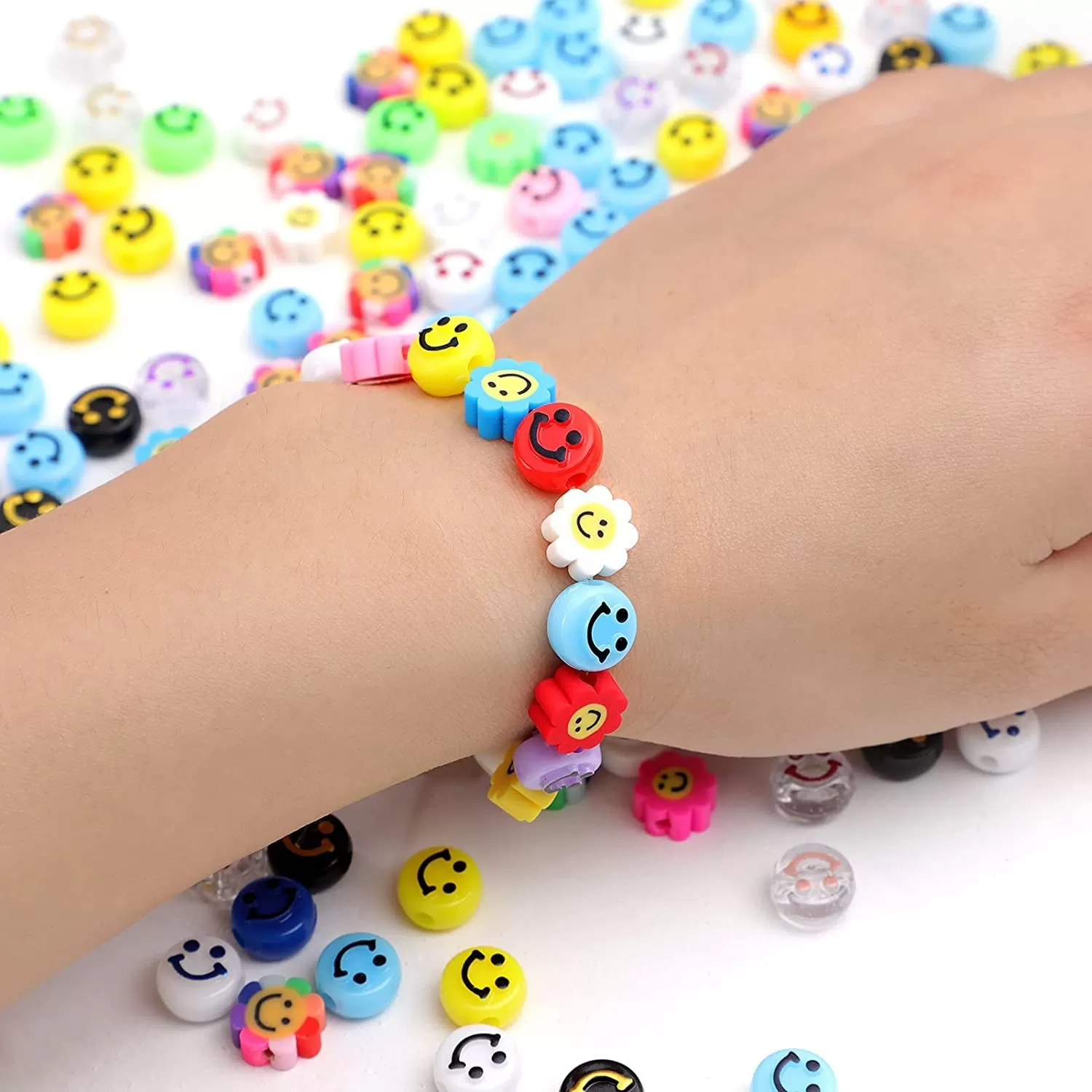 600Pcs Smiley Face Beads