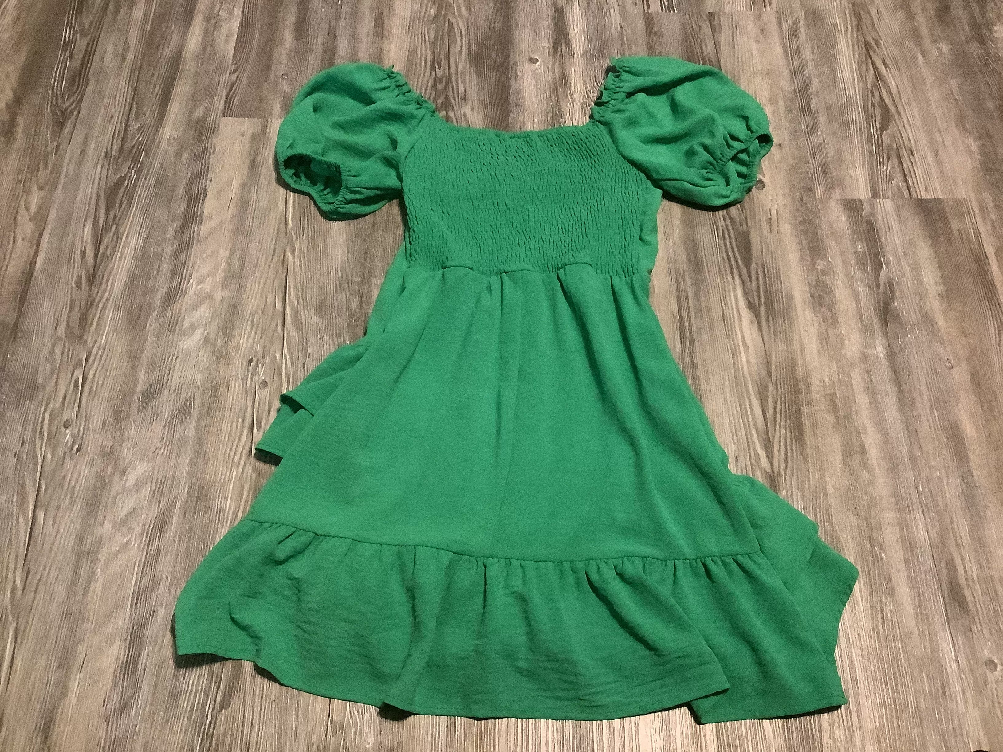 Dress Casual Short By Clothes Mentor In Green, Size: S