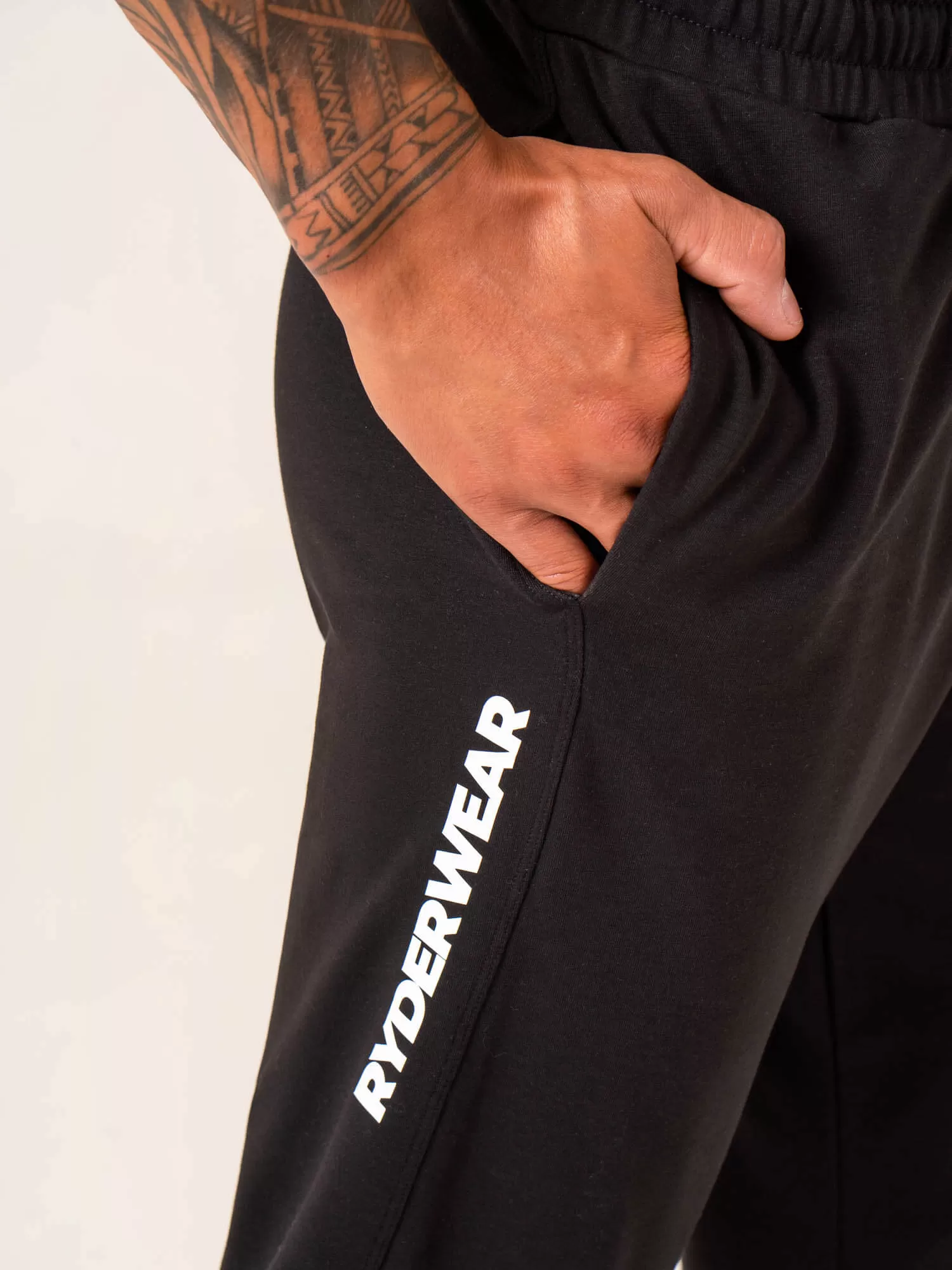 Emerge Track Pant - Faded Black