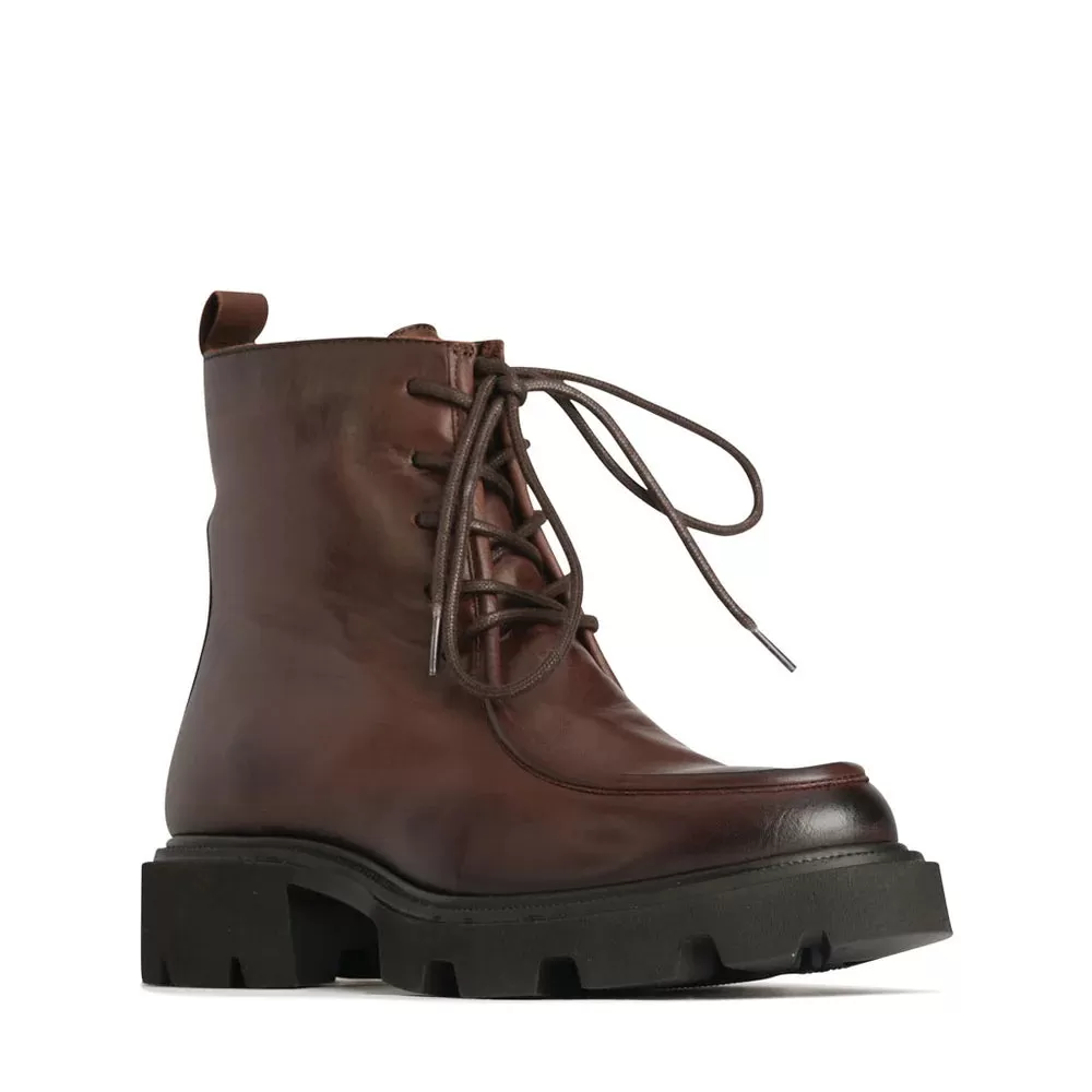 EOS Tessa Ankle Boot (Chestnut)