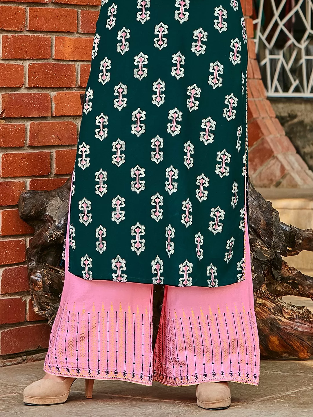 Gorgeous Dark Green Rayon Flex Printed Kurti With Pink Palazzo Pants