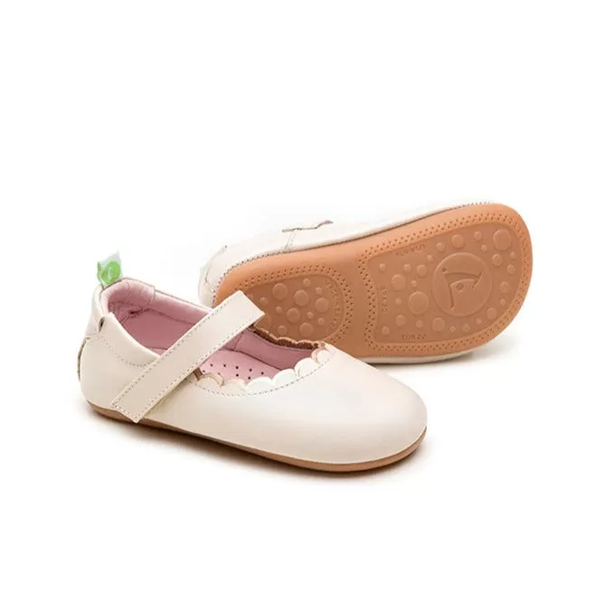 Roundy Shoes - Antique White / Metallic Salmon