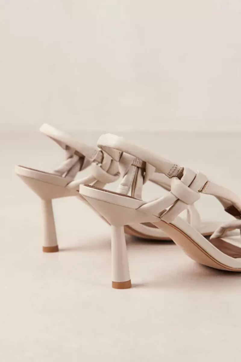 SHEILA CREAM LEATHER SANDALS-CREAM